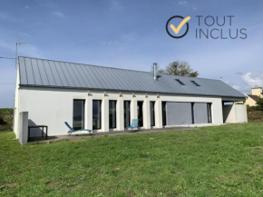 Modern farmhouse in Lannilis with Aber views